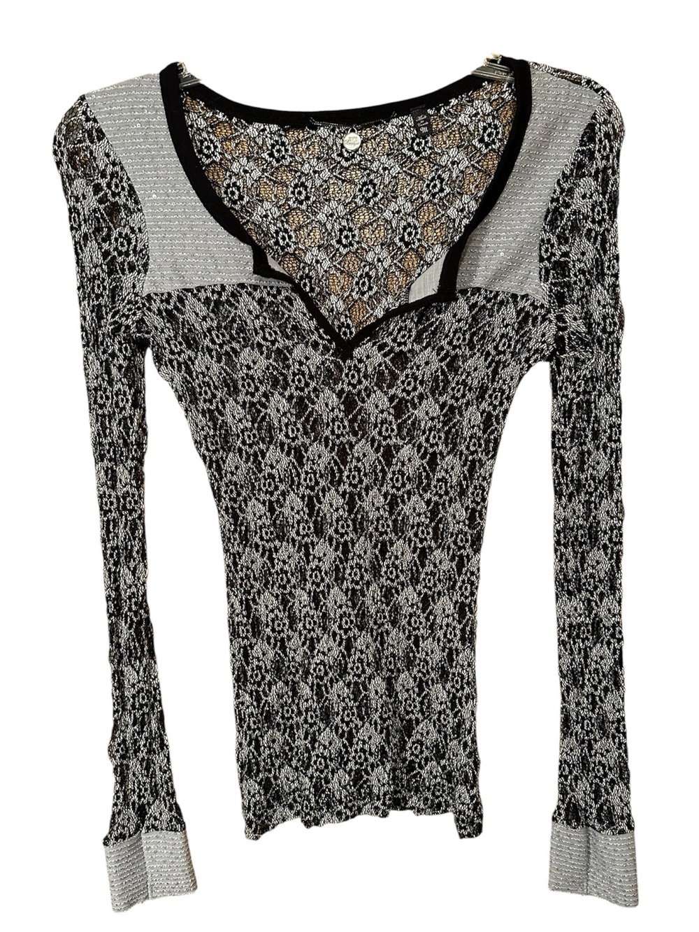 BKE boutique Women’s Black & White Lace Long-Sleeve Top size medium